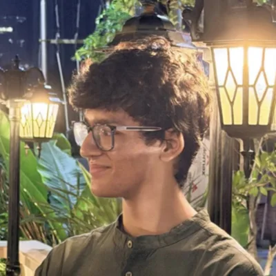 Vihaan Vajpeyi headshot